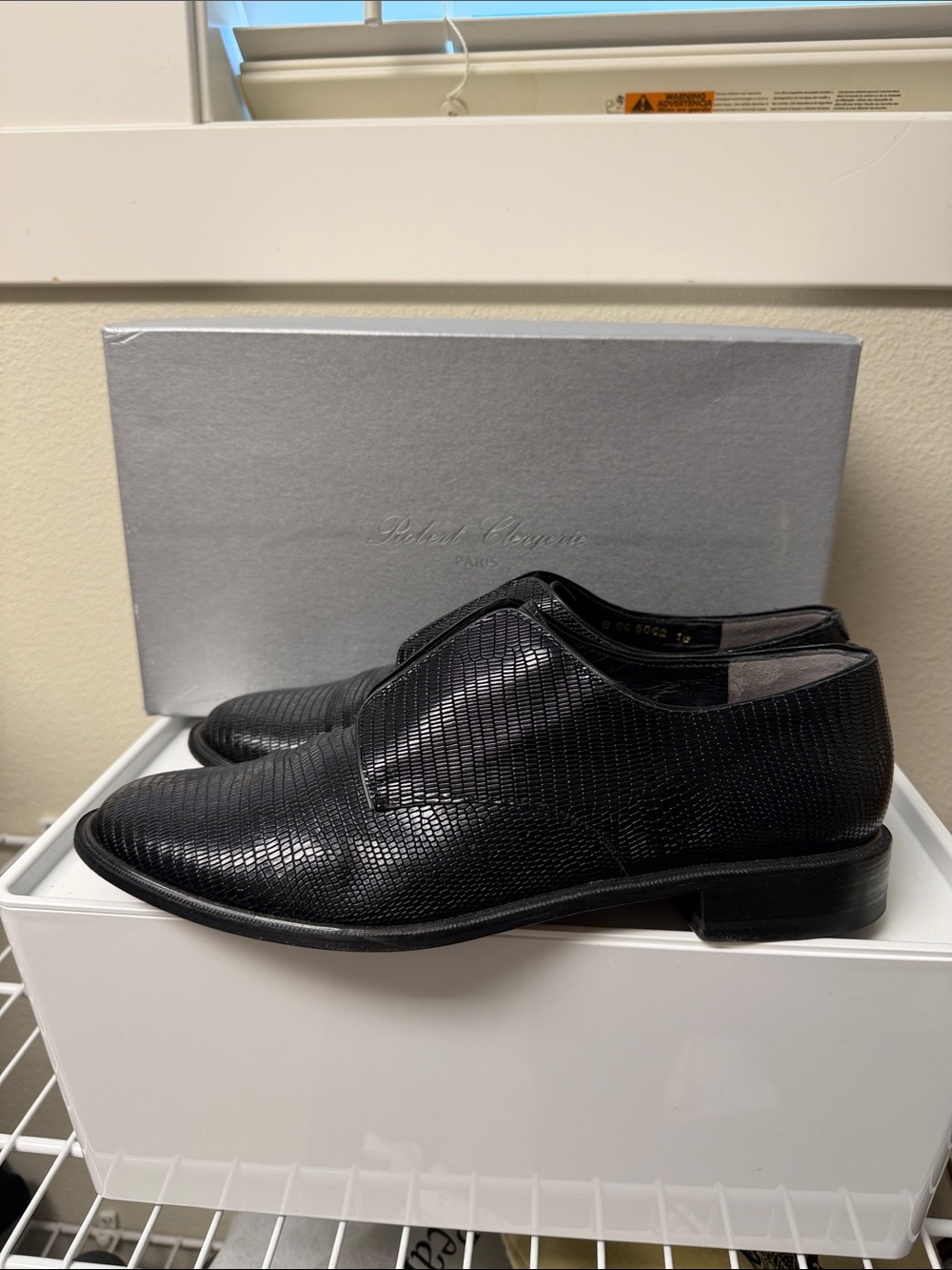 Robert Clergerie Jamo Women’s Black Textured Leather Slip-Ons Loafers Sz 40, EUC